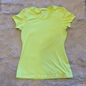Under Armour womens lime green fitted heat gear‎ tshirt size medium